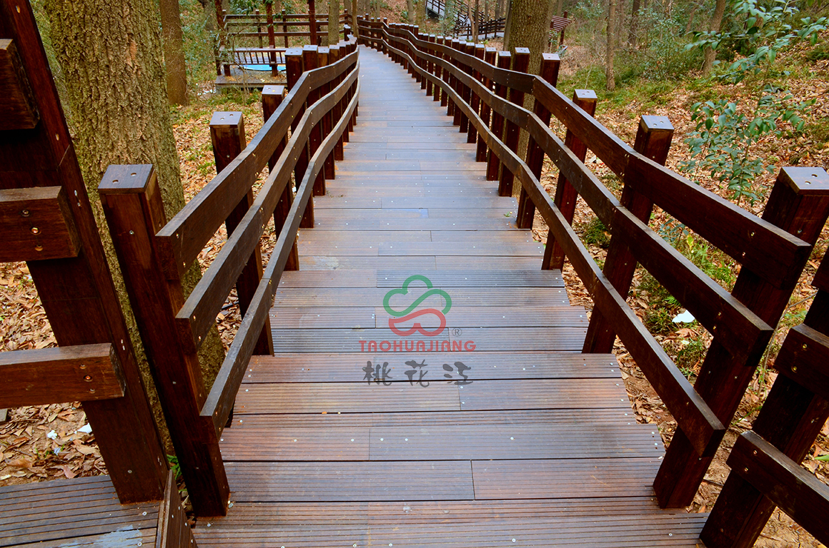 戶(hù)外竹木欄桿